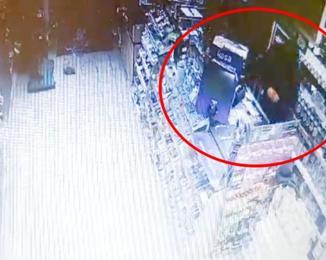 Włamanie do sklepu w Zabrzu. Policja szuka sprawców