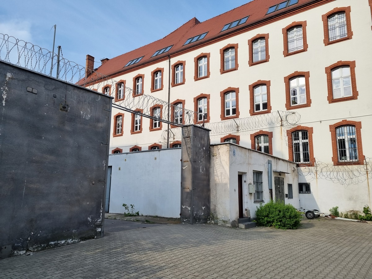 "Więzienna Codzienność": Chętni zwiedzali nieczynny Areszt Śledczy w Zabrzu - fotoreportaż