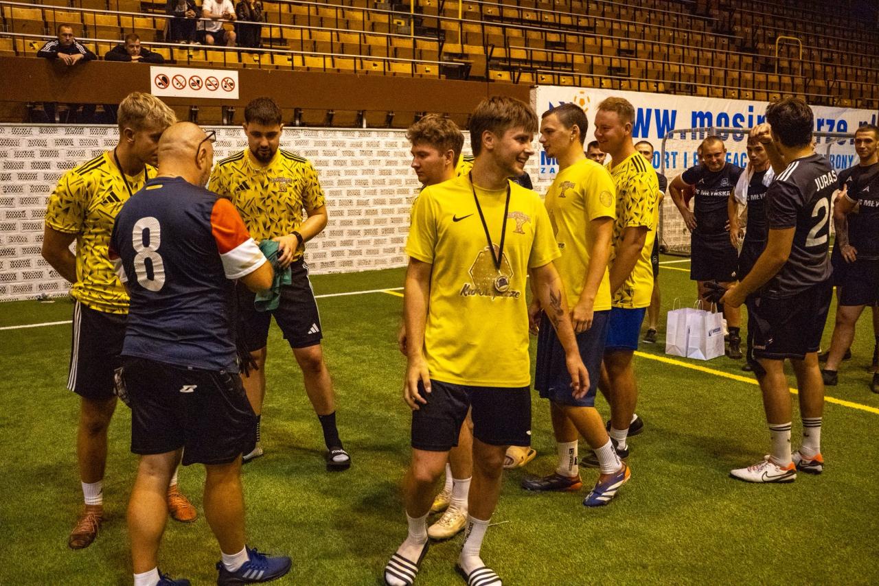 Nocny Turniej Piłki Nożnej w Zabrzu – sportowa rywalizacja do późnej nocy [FOTO] - fotoreportaż