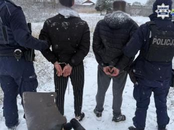 Zatrzymani za kradzież kabli ze stacji ładowania pojazdów elektrycznych