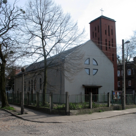 Parafia Zandka - Kościół pw. Ducha Świetego