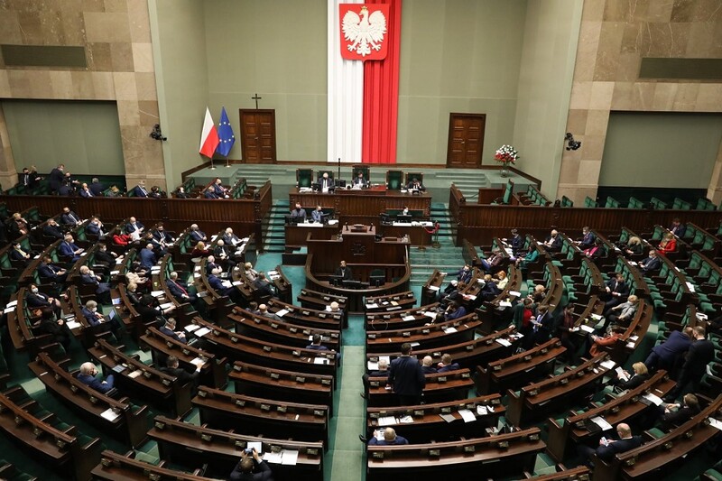 14. emerytura w 2021 roku. Posłowie przegłosowali ustawę przyznającą dodatkowe świadczenie