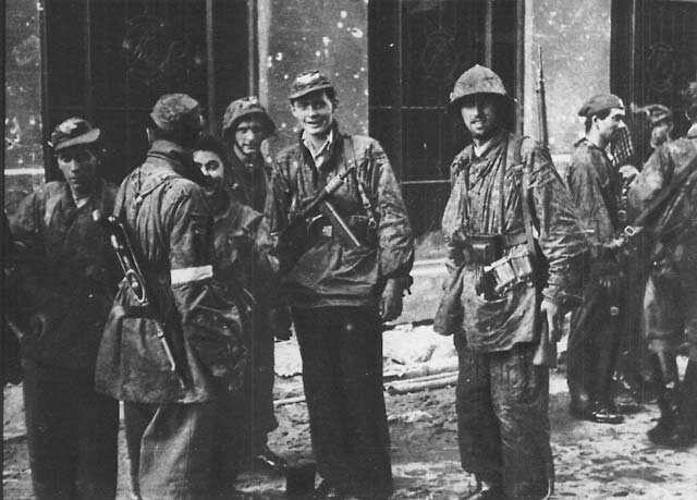 77 lat temu wybuchło Powstanie Warszawskie. W całym kraju o godzinie 17 zawyją dziś syreny
