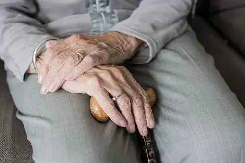83-latka z Zabrza oszukana metodą "na lekarza". Seniorka straciła 80 tysięcy złotych!