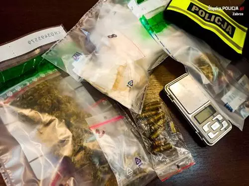 Amfetamina, marihuana i amunicja do broni palnej w mieszkaniu 40-latka z Zabrza!