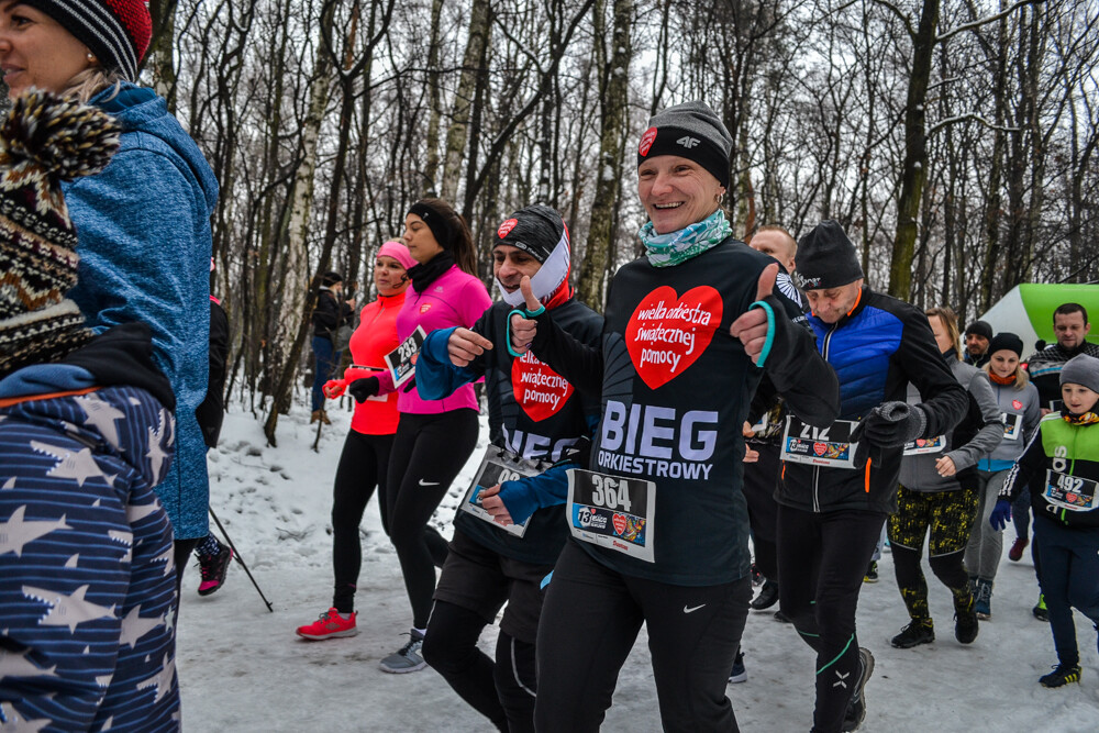 Ponad 600 osób wzięło udział w charytatywnym biegu dla Wielkiej Orkiestry Świątecznej Pomocy w Zabrzu. My też tam byliśmy i mamy zdjęcia!