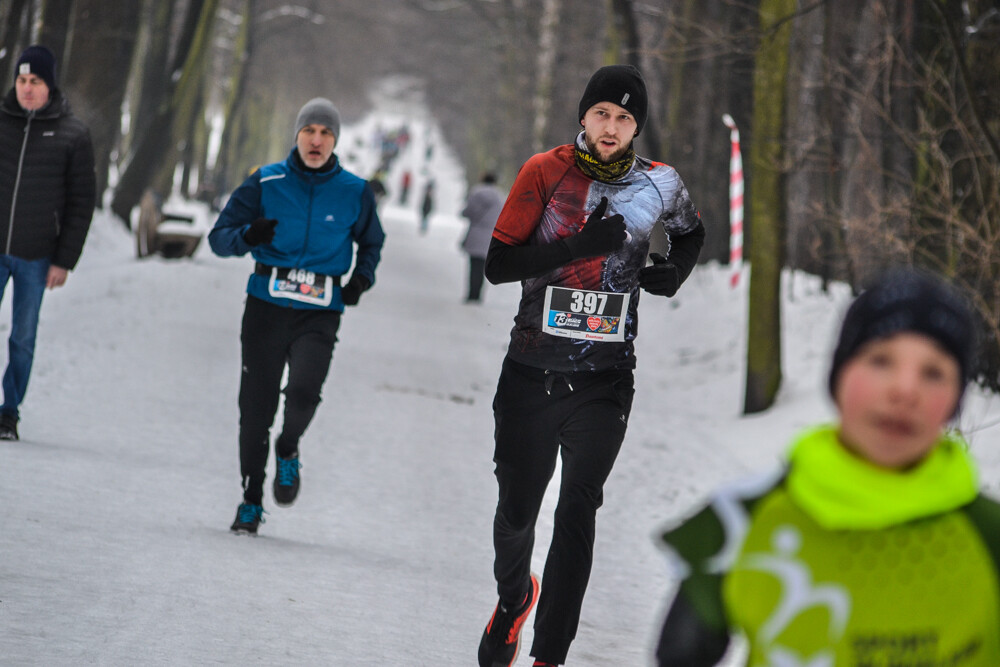 Ponad 600 osób wzięło udział w charytatywnym biegu dla Wielkiej Orkiestry Świątecznej Pomocy w Zabrzu. My też tam byliśmy i mamy zdjęcia!