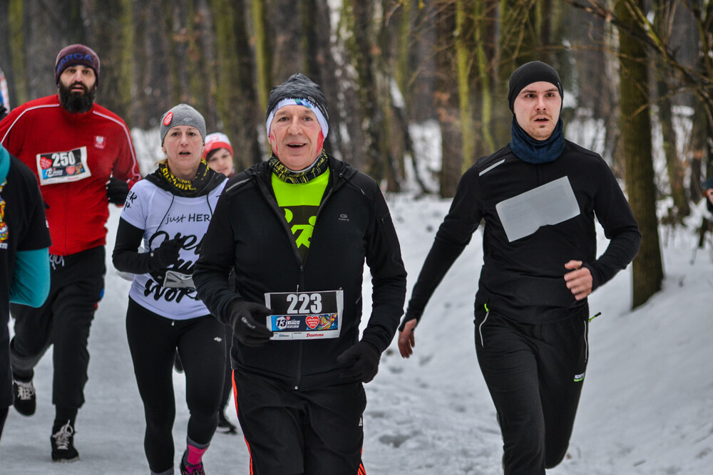 Ponad 600 osób wzięło udział w charytatywnym biegu dla Wielkiej Orkiestry Świątecznej Pomocy w Zabrzu. My też tam byliśmy i mamy zdjęcia!