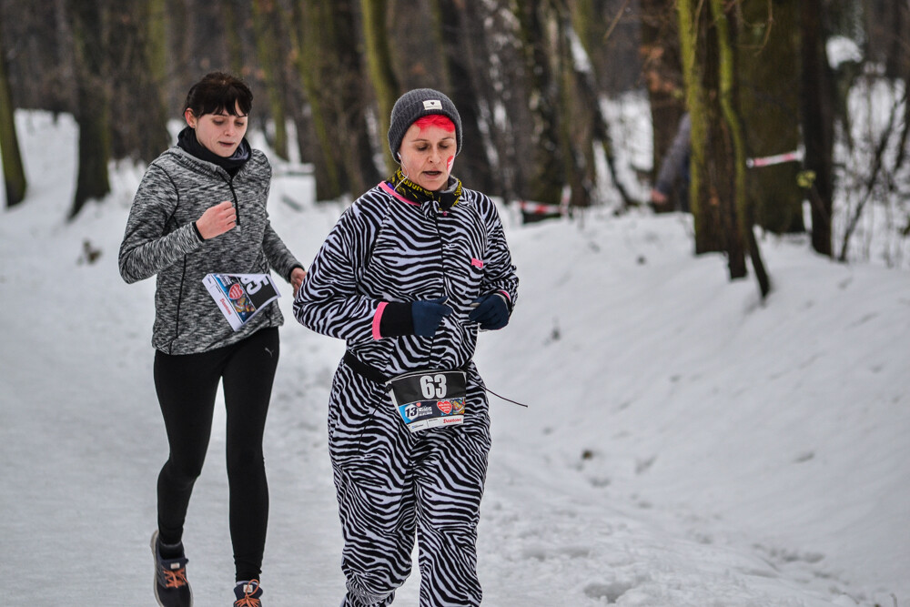 Ponad 600 osób wzięło udział w charytatywnym biegu dla Wielkiej Orkiestry Świątecznej Pomocy w Zabrzu. My też tam byliśmy i mamy zdjęcia!