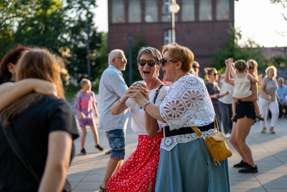 Zabrzanie znów ruszyli na parkiet – za nami kolejna Letnia Potańcówka!/fot. FB Ewa Weber