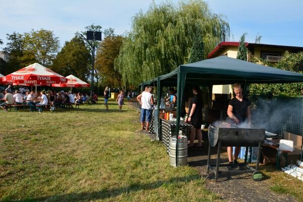 W miniony weekend w Zabrzu na terenach Rodzinnych Ogrodów Działkowych &#8222;Wiśnia&#8221; oraz &#8222;Biała Róża&#8221; uroczyście obchodzono Dzień Działkowca. Jak co roku Miasto Zabrze ufundowało dla zasłużonych działkowców liczne nagrody i wyróżnienia.