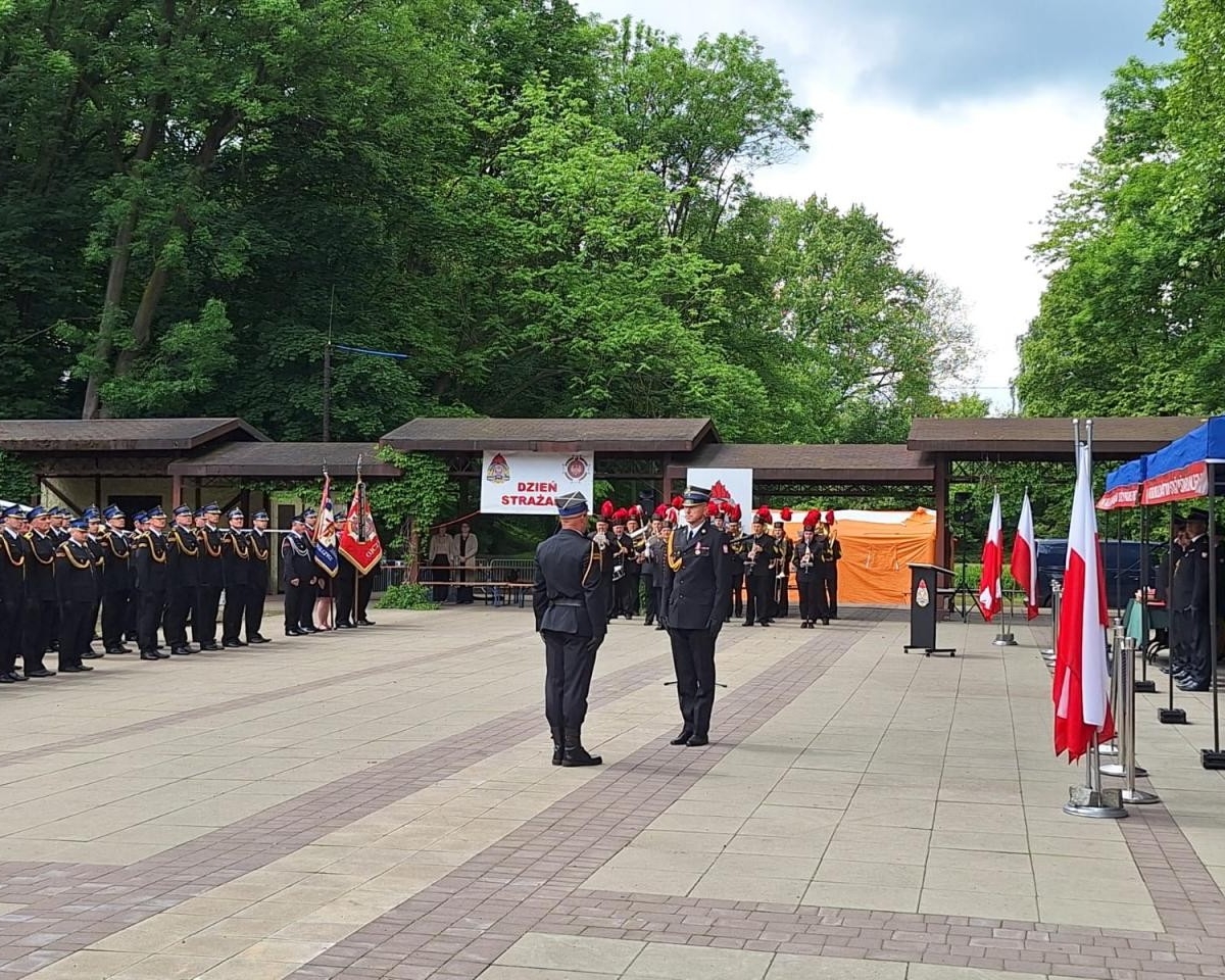 26 maja 2025 roku w Parku im. Poległych Bohaterów w Zabrzu odbył się uroczysty apel z okazji Dnia Strażaka / fot. KM PSP Zabrze