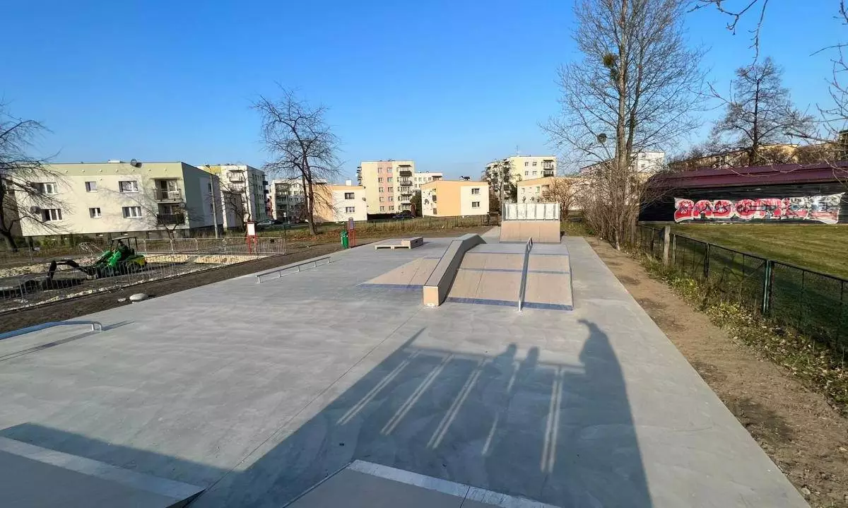 [Foto] W Zabrzu otwarto nowy skatepark, si&#322;owni&#281; zewn&#281;trzn&#261; i flowpark