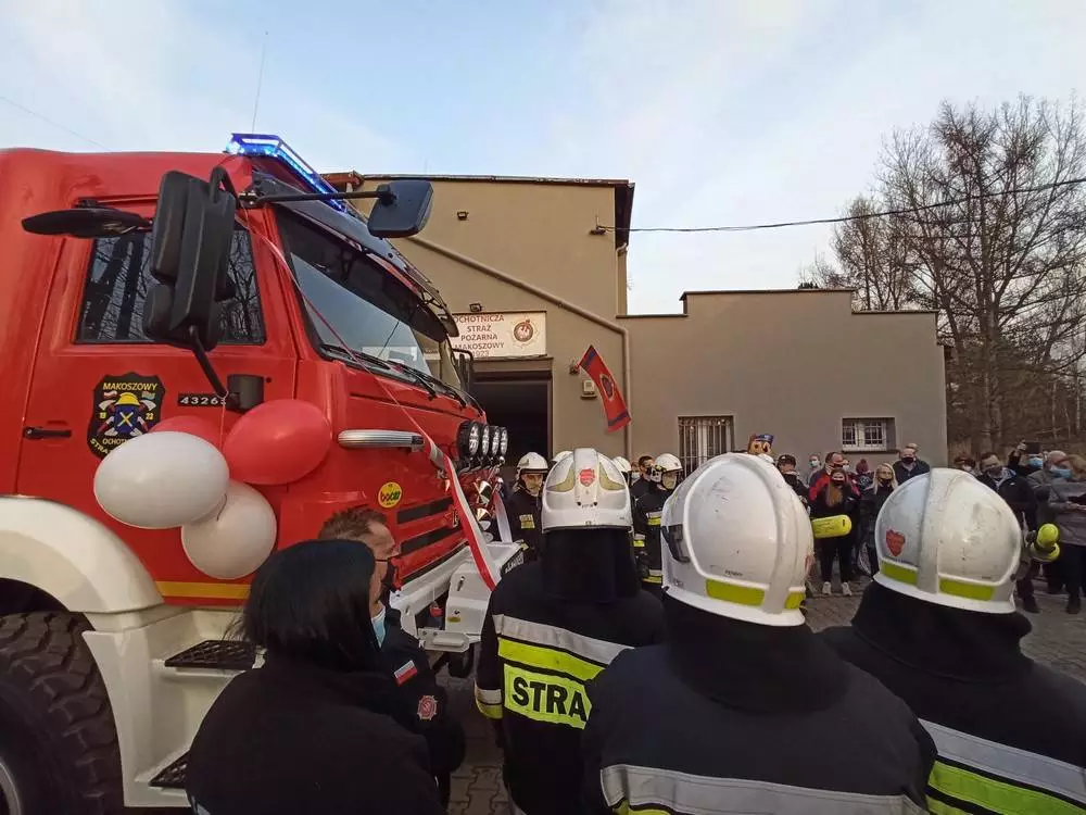 Ochotnicza Straż Pożarna Makoszowy w Zabrzu otrzymała fabrycznie nowy pojazd. To samochód ratowniczo-gaśniczego marki Kamaz. Uroczysty wjazd do jednostki miał miejsce 26 lutego 2021 roku.