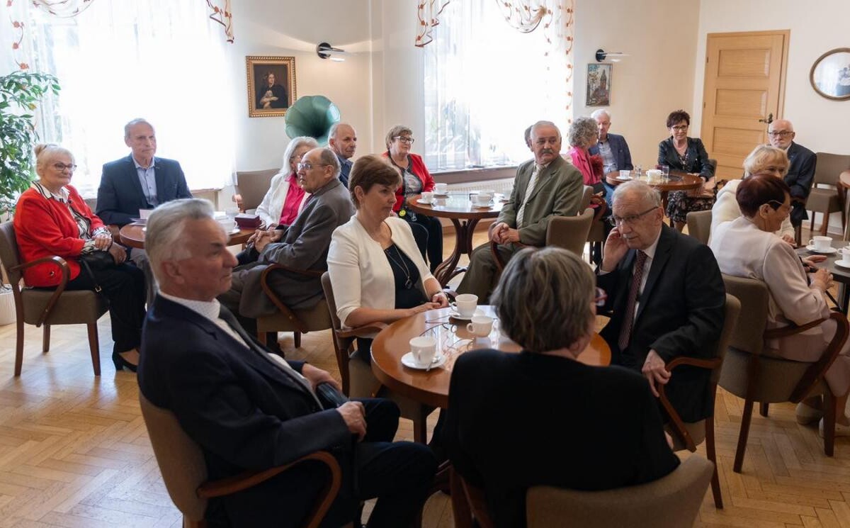 W Urzędzie Stanu Cywilnego w Zabrzu odbyła się uroczystość dla par z 50- i 60-letnim stażem małżeńskim / fot. UM Zabrze