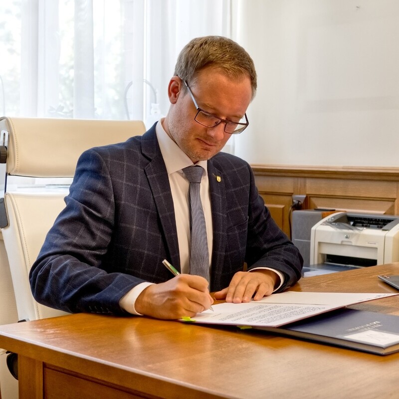 Kamil Żbikowski odpowiada - chwilowy brak wiceprezydentów nie jest najważniejszym problem
