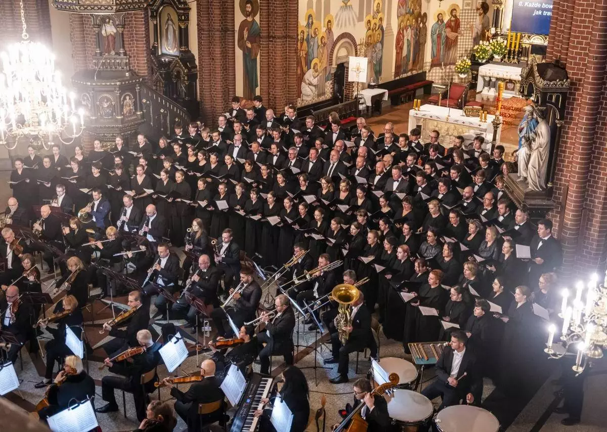 W sobotni wieczór, w kościele pw. św. Anny, odbył się wyjątkowy koncert poświęcony pamięci zmarłego 30 lat temu profesora Norberta Kroczka / fot. UM Zabrze