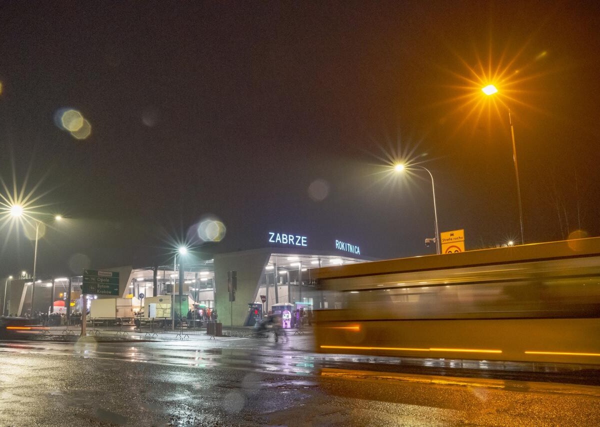 Wczoraj mieszkańcy Zabrza oraz okolicznych miast uczestniczyli w hucznej imprezie z okazji otwarcia Centrum Przesiadkowego Zabrze Rokitnica  / fot. GZM