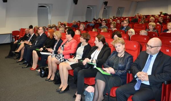 Konferencja dotycząca rozwiązywania problemów uzależnień