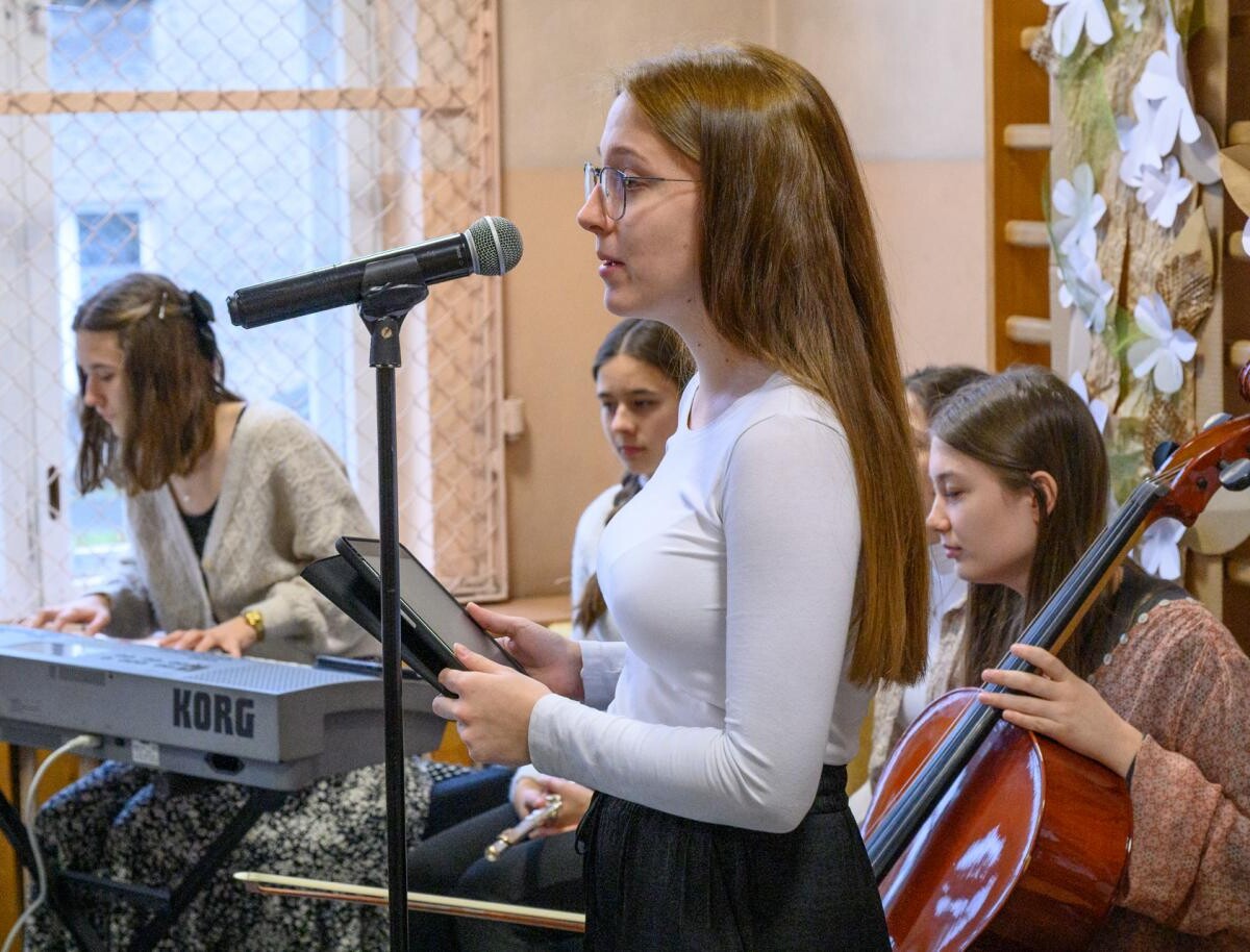 W Szkole Podstawowej Specjalnej nr 39 im. Marii Montessori w w Zabrzu odbyło się uroczyste otwarcie nowej pracowni ekologicznej  / fot. UM Bytom