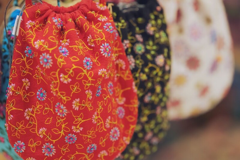 Moda w Zabrzu – jak oryginalne wzory na torbach bawełnianych stały się miejskim trendem