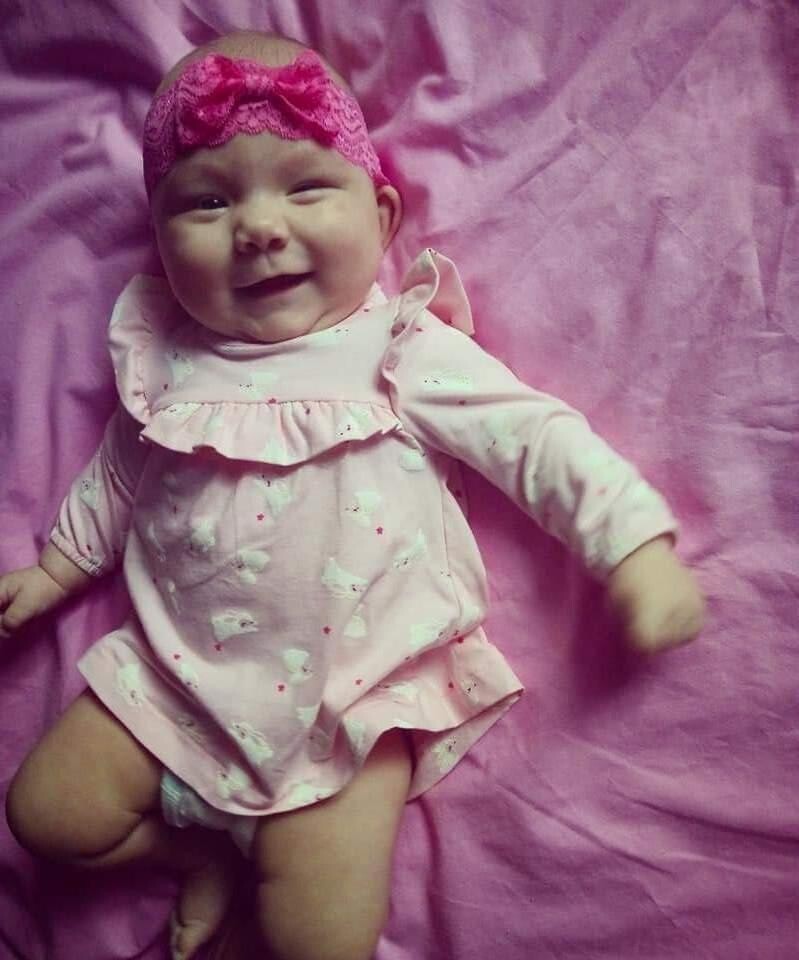 Proszę o głos dla mojej córeczki Lili.
Lilia 27.01skonczyla 6miesiecy i jest uroczą dziewczynka 