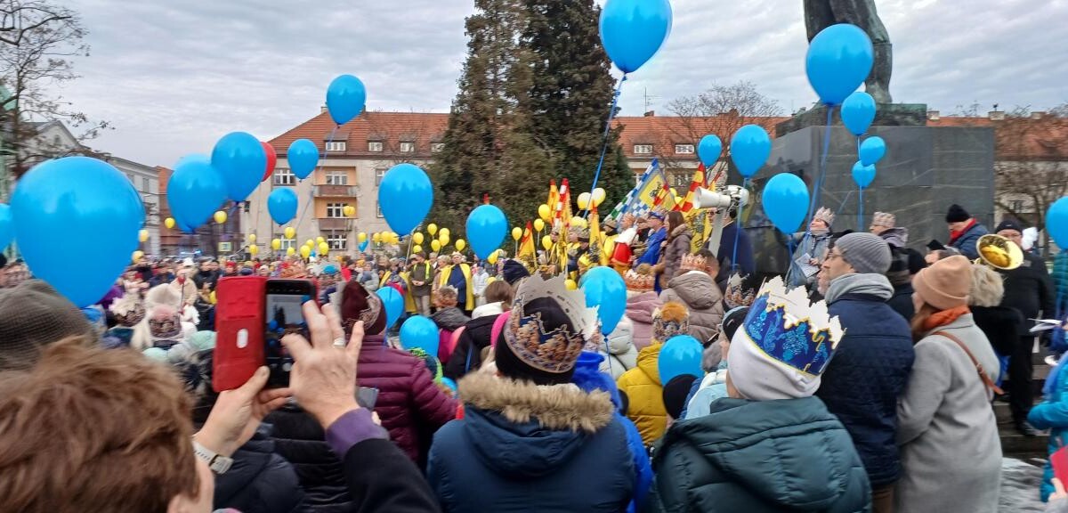 Orszak Trzech Króli 2025 przeszedł ulicami Zabrza / fot. Sara Synowiec