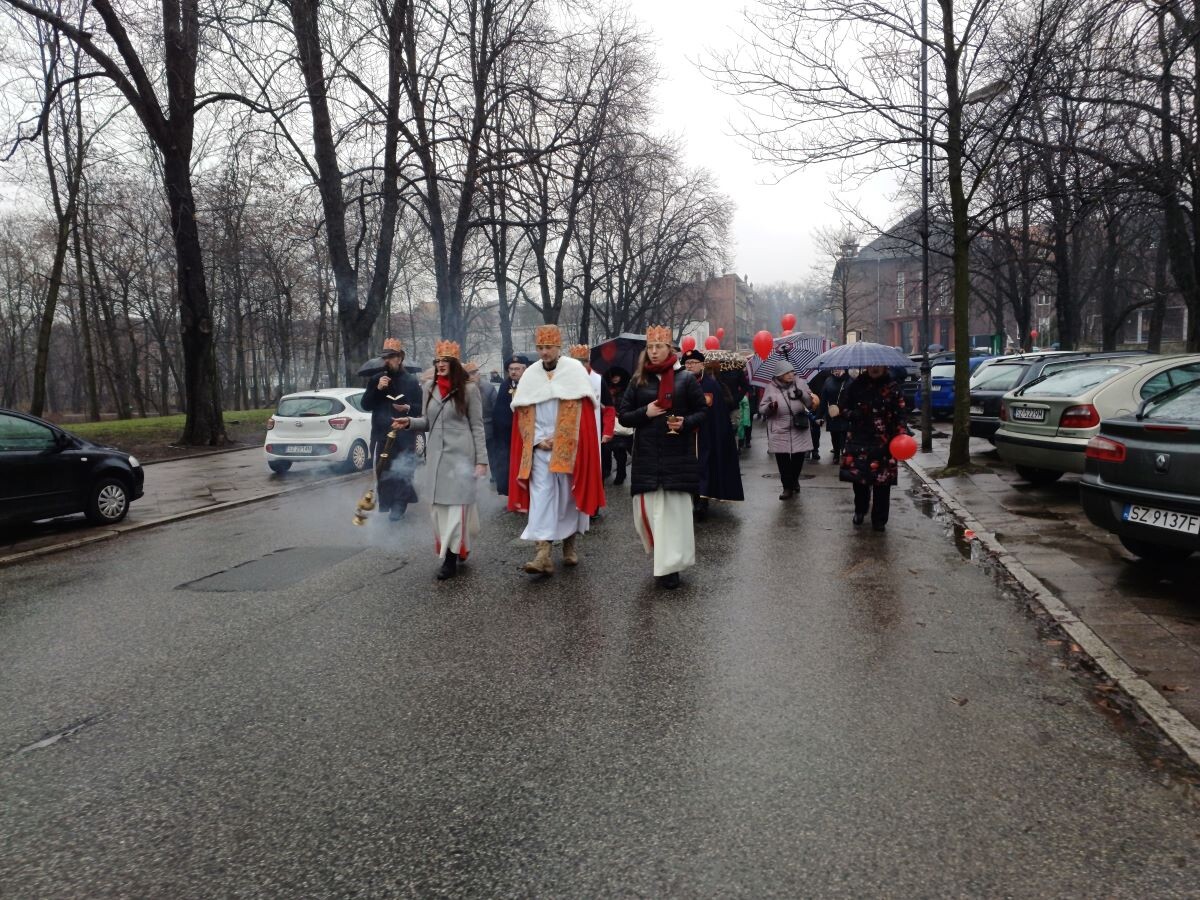 Orszak Trzech Króli przeszedł ulicami Zabrza / fot. Sara Synowiec