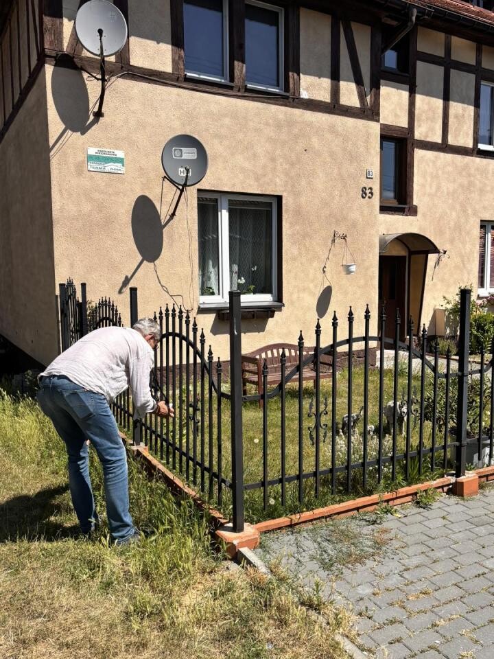 Spacer fotograficzny po osiedlu Ballestrema w Rokitnicy przeniósł uczestników w czasie / fot. MBP Zabrze