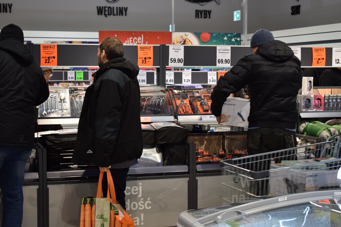 13 grudnia o godzinie 7:00 przy ul. Damrota 1 otwarty został ósmy sklep sieci Lidl w Zabrzu. Z okazji otwarcia na klientów czekała specjalna oferta produktów w promocyjnych cenach.