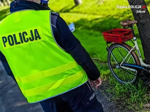 Pijany rowerzysta przewrócił się na rowerze. 62-latek trafił do szpitala