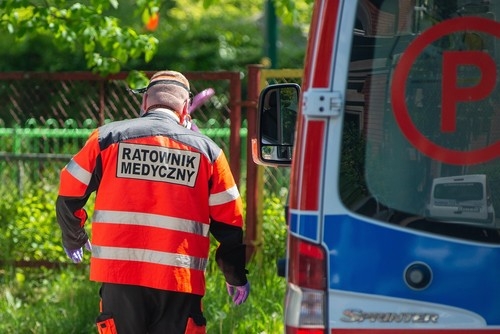 Potrącenie na pasach w Zabrzu – 46-latek w szpitalu z poważnymi obrażeniami