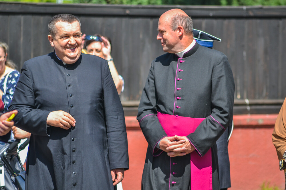 Przed kościołem pw. Św. Anny zebrał się dziś tłum, aby wspólnie uczcić rocznicę uchwalenia Konstytucji 3 Maja.