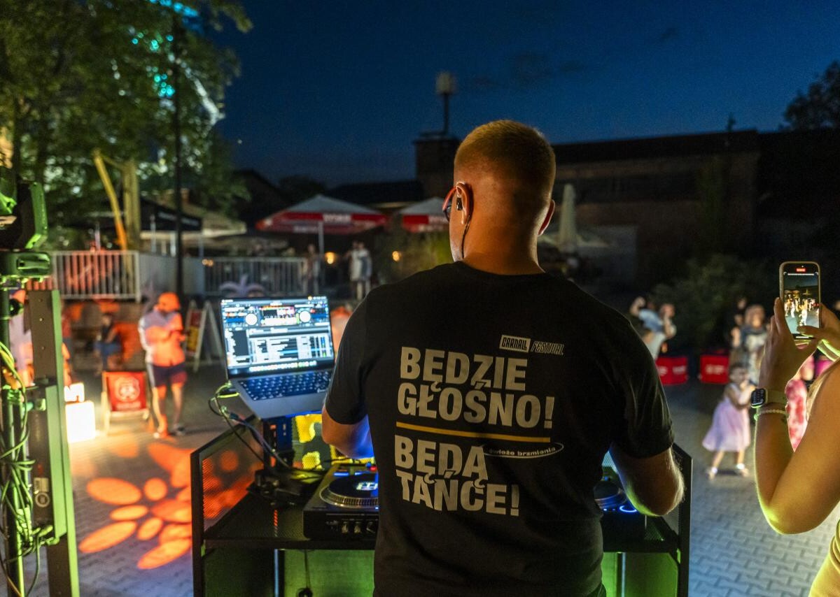 W najbliższą sobotę, od godz. 20.00 do 2.00 odbędzie się zabawa taneczna z DJ – „Świeże brzmienia” / fot. UM Zabrze
