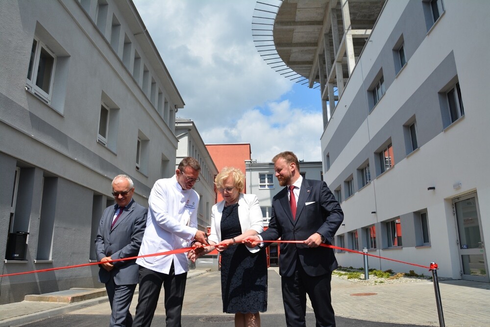 Oficjalne otwarcie oddziału odbyło się w środę 17 lipca. W uroczystości wziął udział minister zdrowia Łukasz Szumowski.