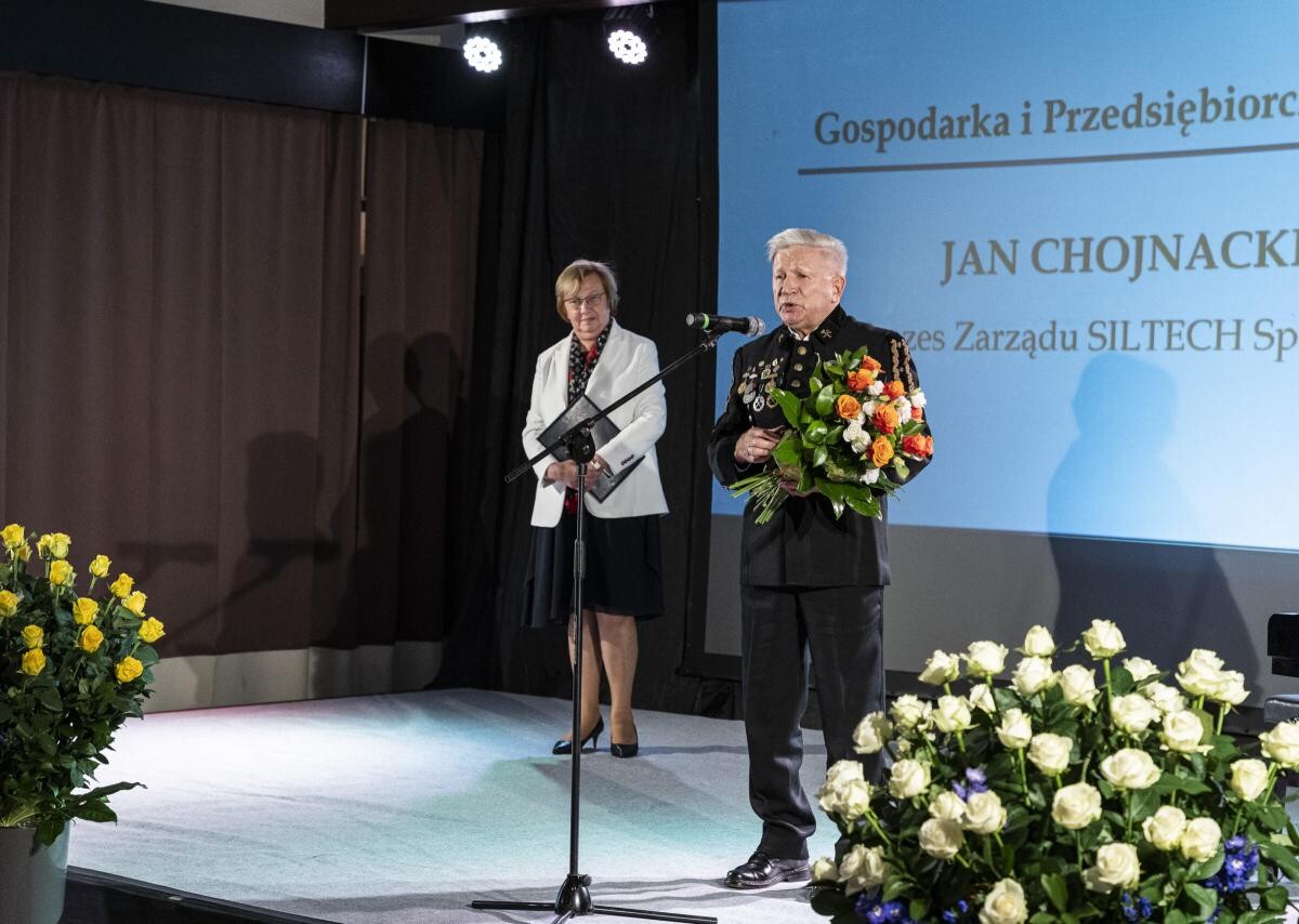 W ubiegłą sobotę w Zabrzu odbyło się oficjalne wręczenie statuetek „Zabrzańskiej Ateny”. Honorowe wyróżnienie otrzymało pięć laureatów.