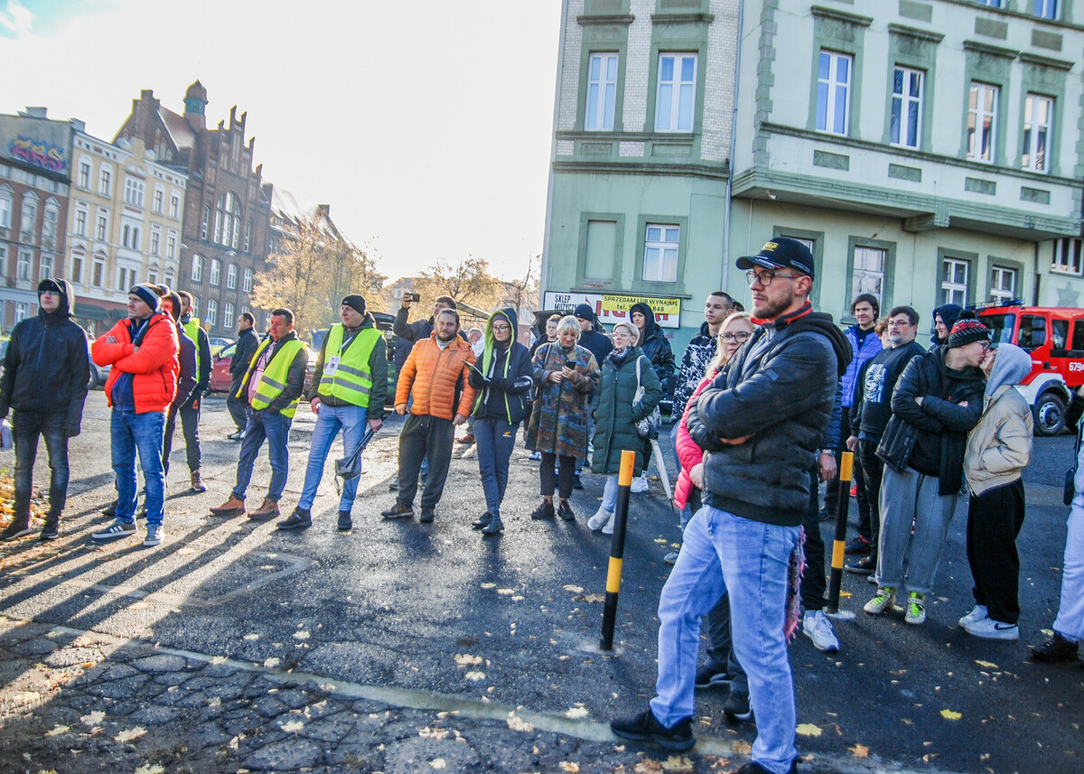30 zgłoszonych załóg, ryk silników, zapach spalin i palonej gumy. Było głośno, kolorowo o bardzo emocjonująco na 2, edycji zawodów KJS Rally Zabrze.