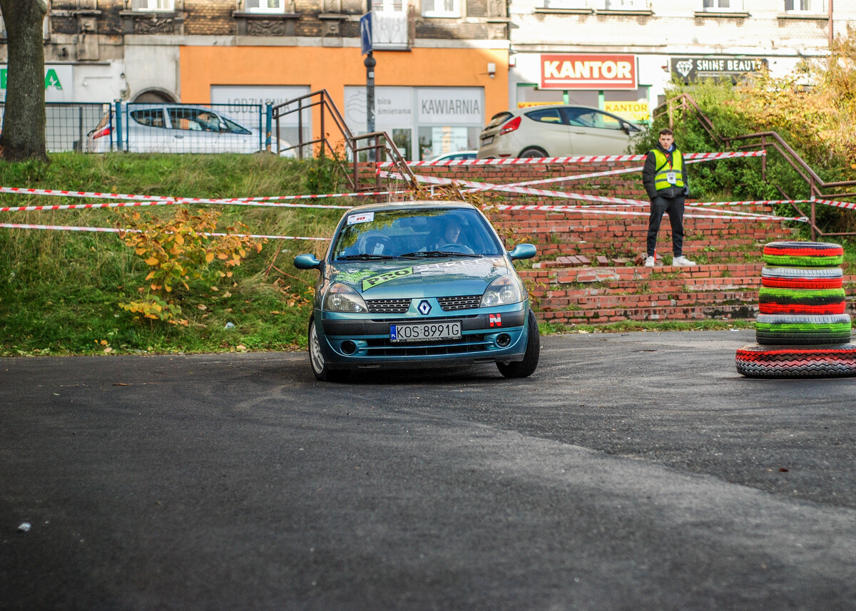 30 zgłoszonych załóg, ryk silników, zapach spalin i palonej gumy. Było głośno, kolorowo o bardzo emocjonująco na 2, edycji zawodów KJS Rally Zabrze.