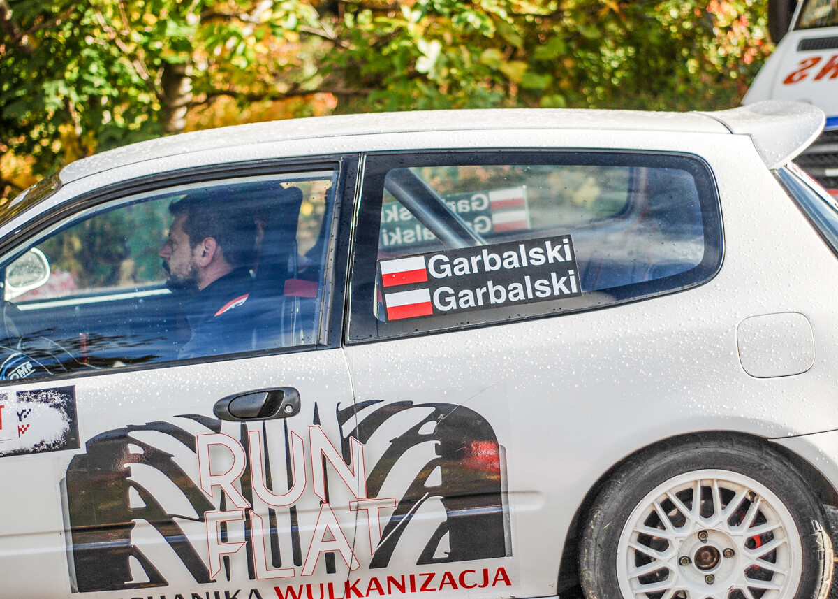 30 zgłoszonych załóg, ryk silników, zapach spalin i palonej gumy. Było głośno, kolorowo o bardzo emocjonująco na 2, edycji zawodów KJS Rally Zabrze.