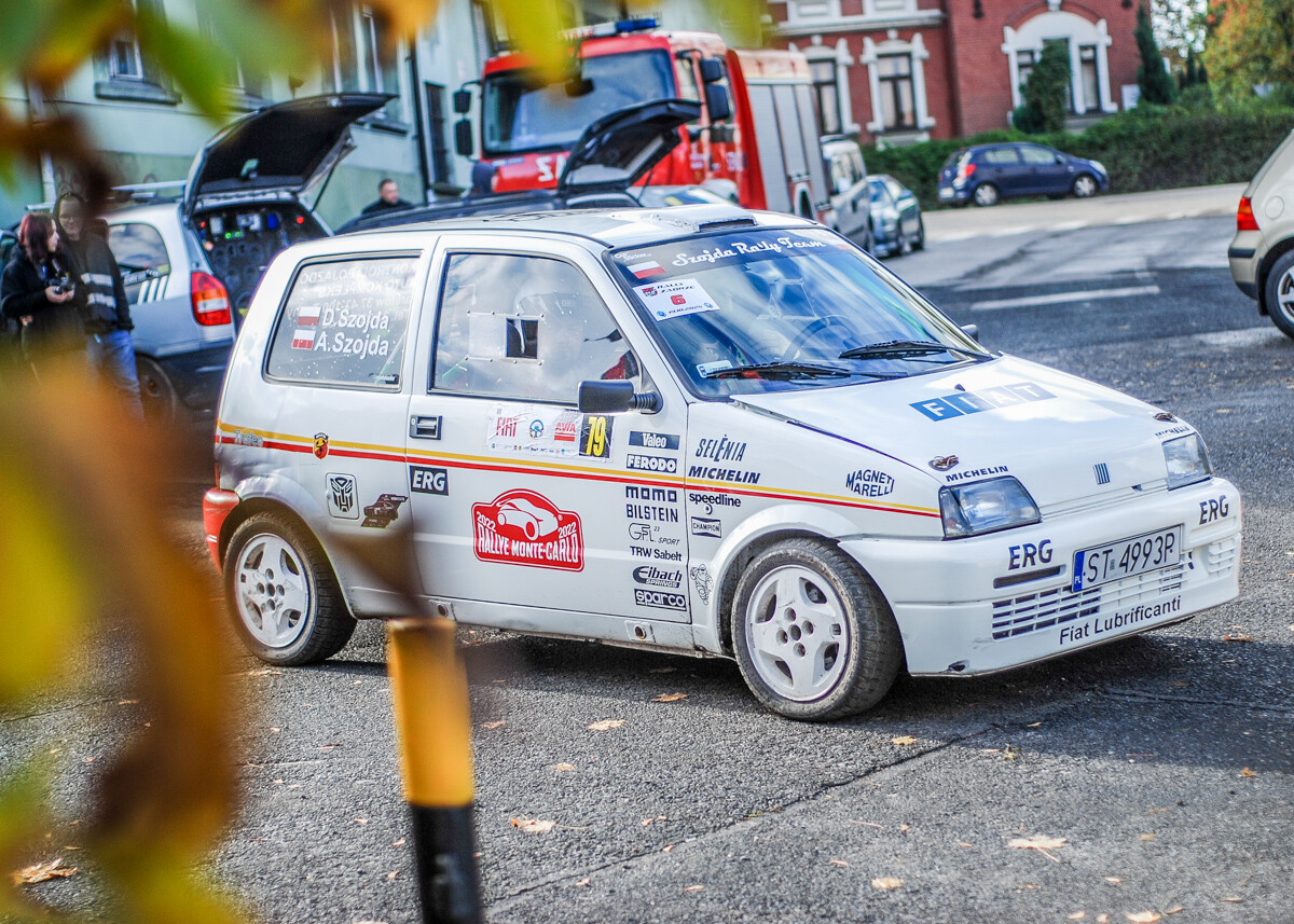 30 zgłoszonych załóg, ryk silników, zapach spalin i palonej gumy. Było głośno, kolorowo o bardzo emocjonująco na 2, edycji zawodów KJS Rally Zabrze.
