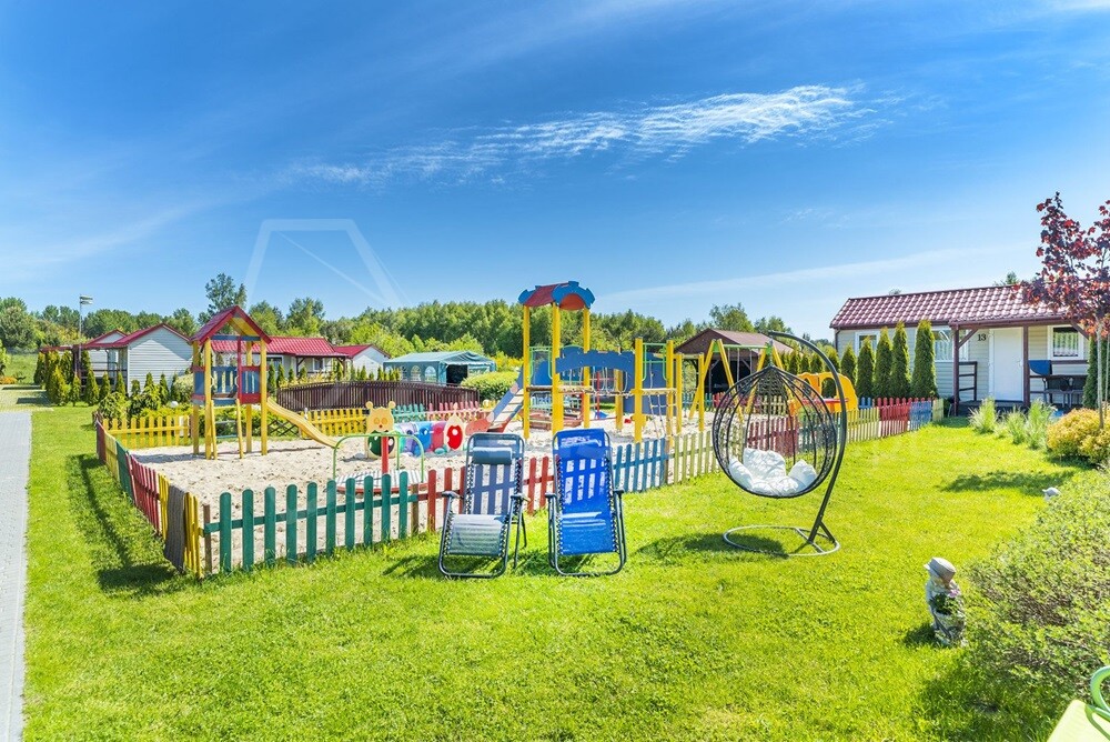 Wakacyjny wypoczynek nad Bałtykiem w domkach Szmaragdowe Morze