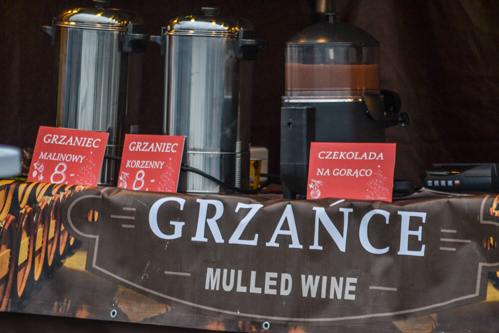 Przy centrum handlowym Platan rozłożyła się scena i miasteczko food truck'owe. Od wczesnego popołudnia trwają koncerty, prezentacje, a wieczorem...