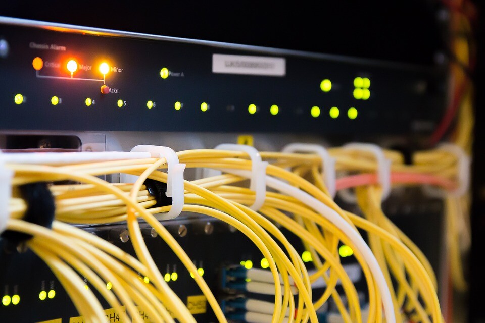 WS-C3850-24T-S - korporacyjny produkt od Cisco