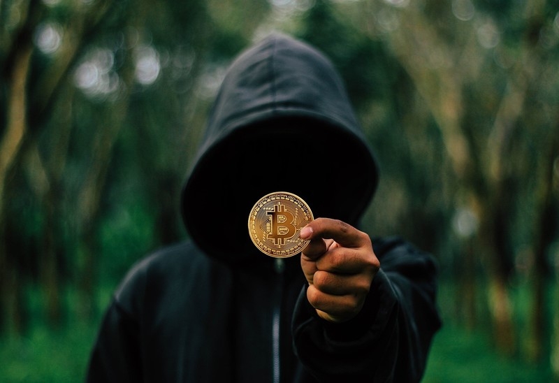 Zabrzanin stracił 12 tys. zł, bo uwierzył reklamie o kryptowalutach