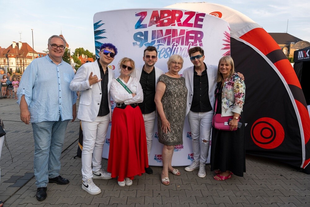 Tak zabrzanie bawili się podczas pierwszego koncertu "Zabrze Summer Festival". / fot. FB Małgorzata Mańka-Szulik