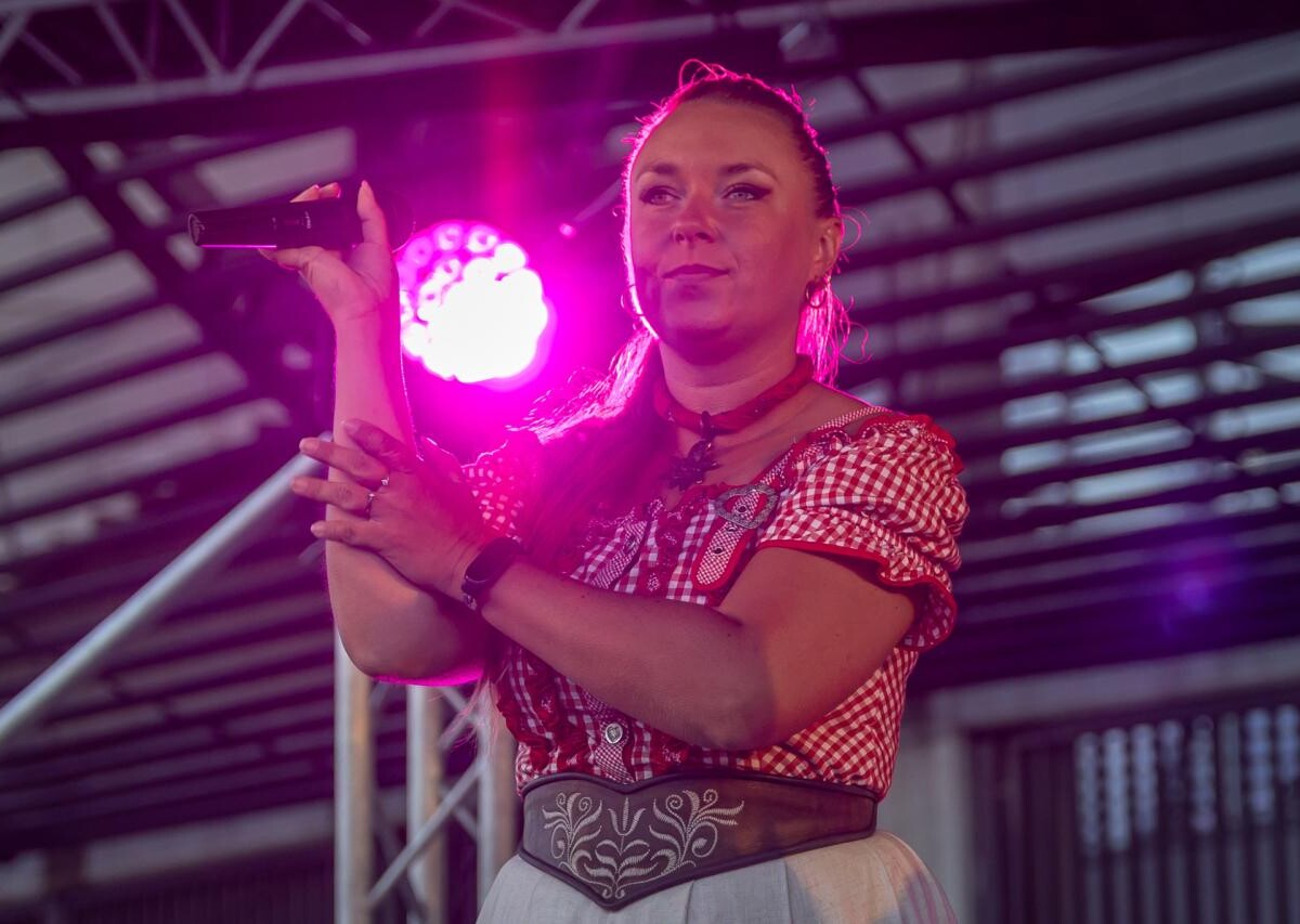 Sąsiedzka potańcówka „Zagrajmy jak za dawnych lat!” odbyła się 2 sierpnia przy Arenie Zabrze / fot. Ewa Weber