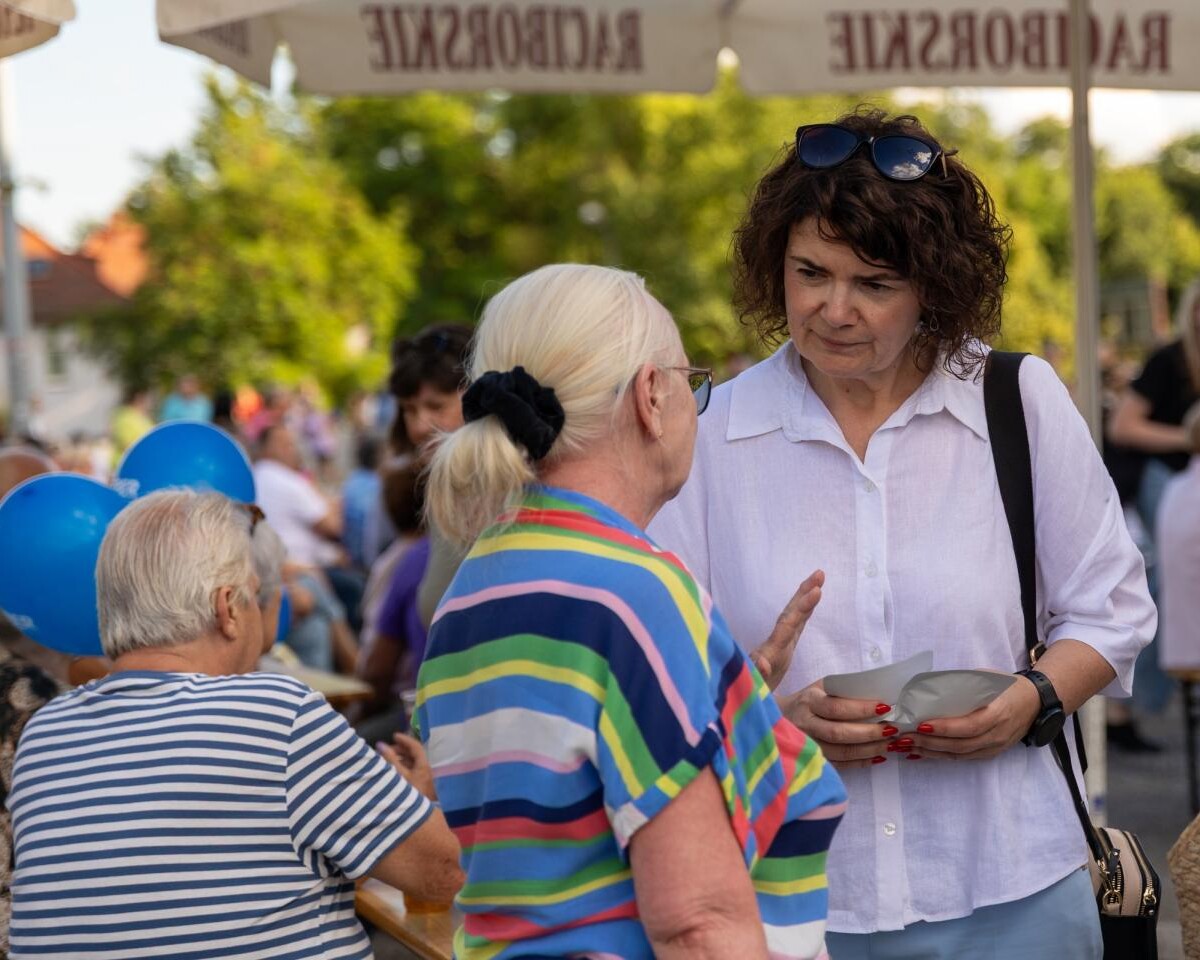 Sąsiedzka potańcówka „Zagrajmy jak za dawnych lat!” odbyła się 2 sierpnia przy Arenie Zabrze / fot. Ewa Weber